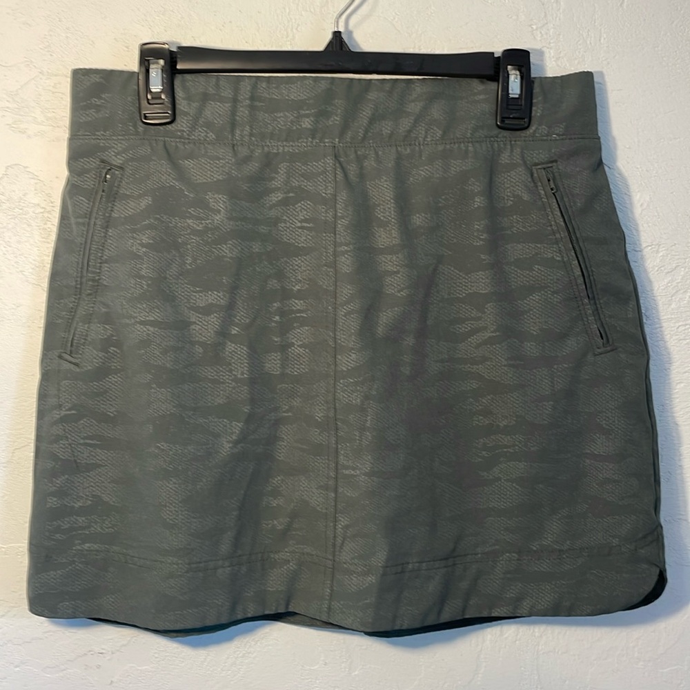 Orvis Forest Green Subtle Camo Skort